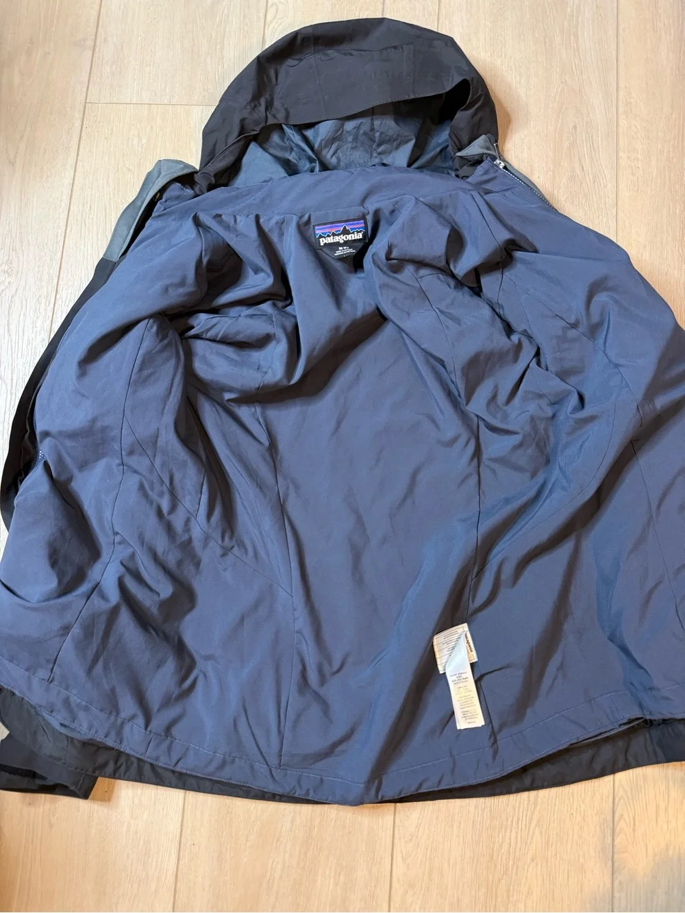 Patagonia 3-in-1 Powder Town Jacket Women's Size Medium in Black - Picture 11 of 15